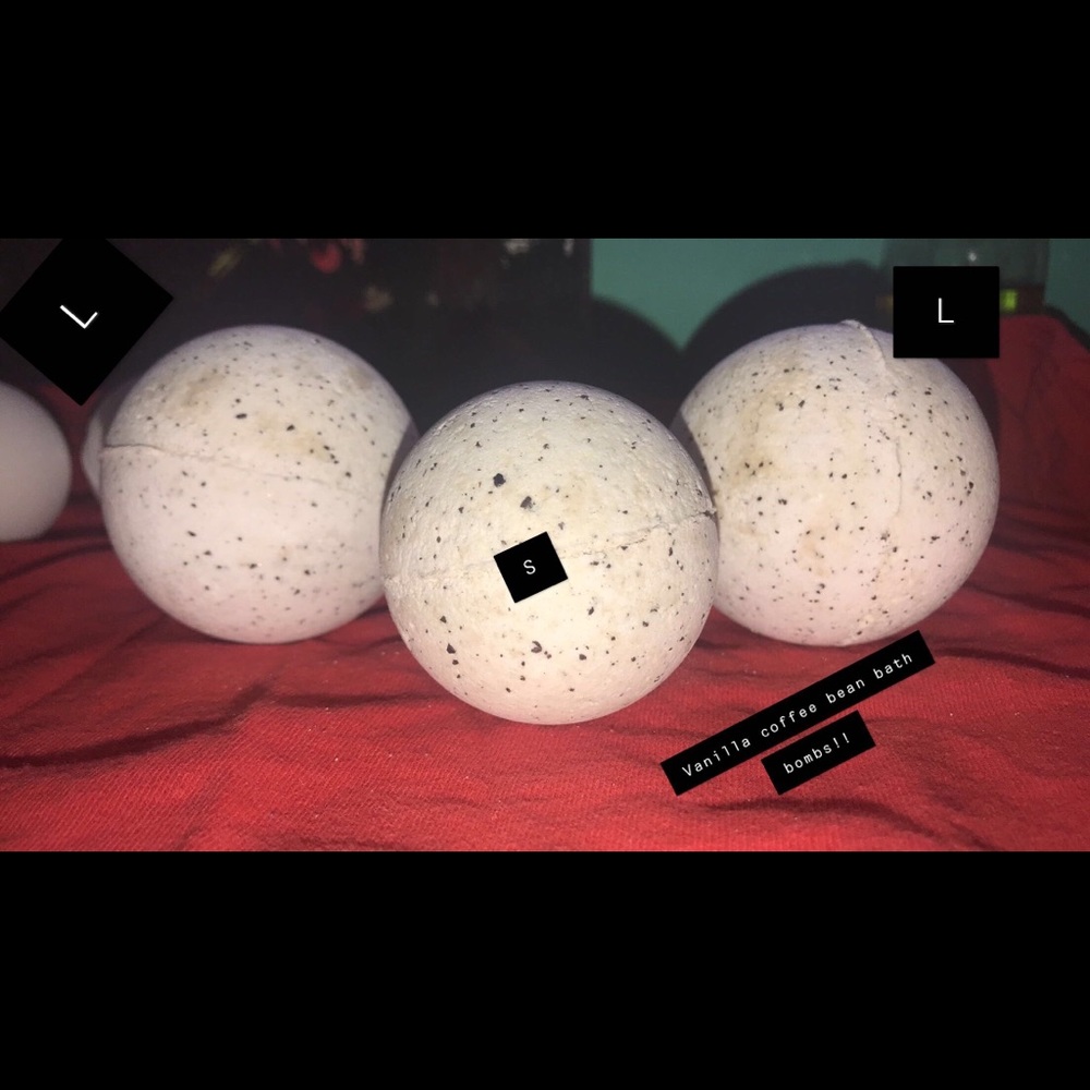 Homemade goat milk vanilla bean bath bombs